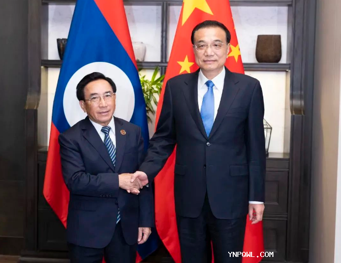 李克强会见老挝总理潘坎