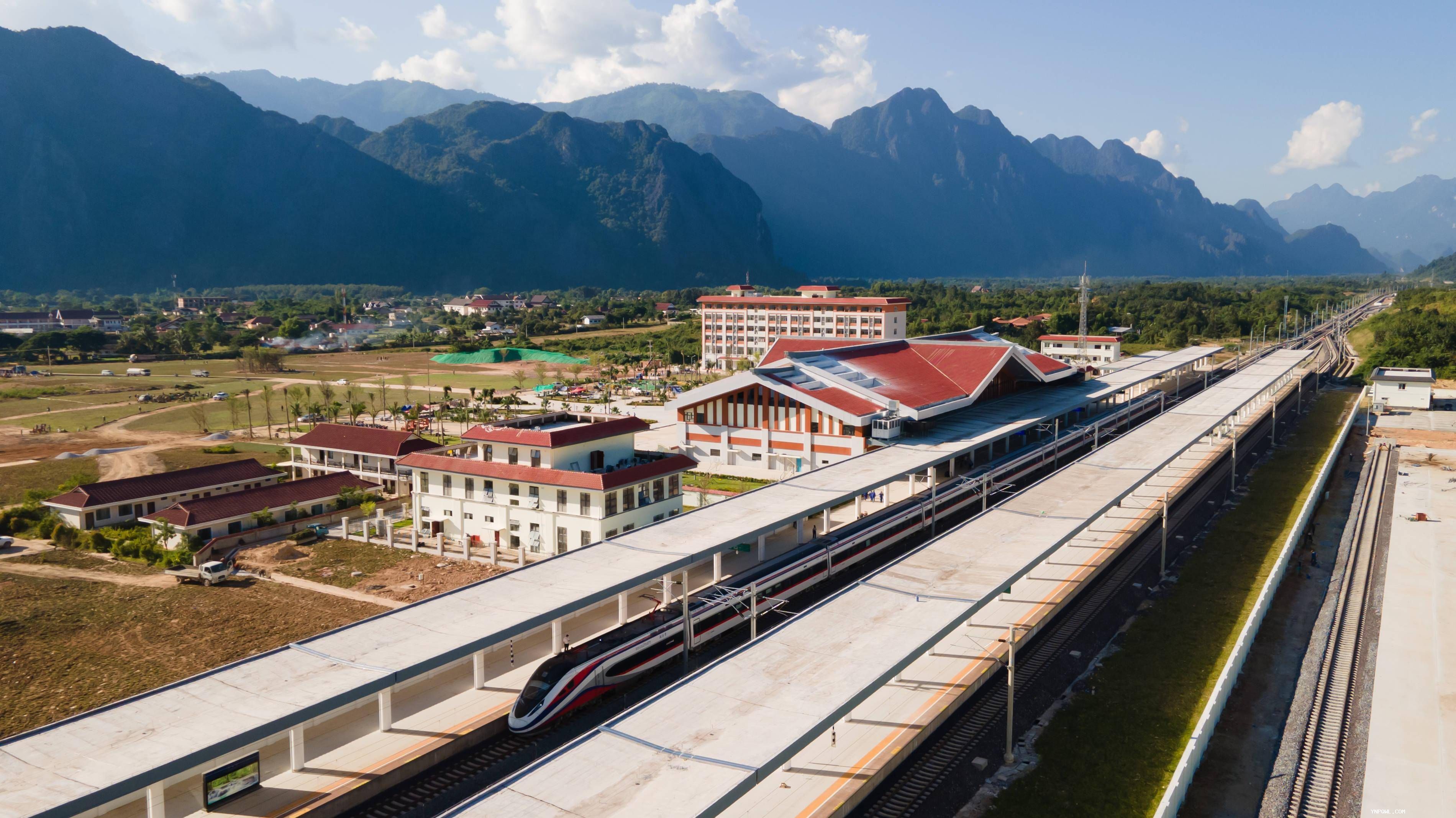 中老铁路，建一座工程,造福一方百姓