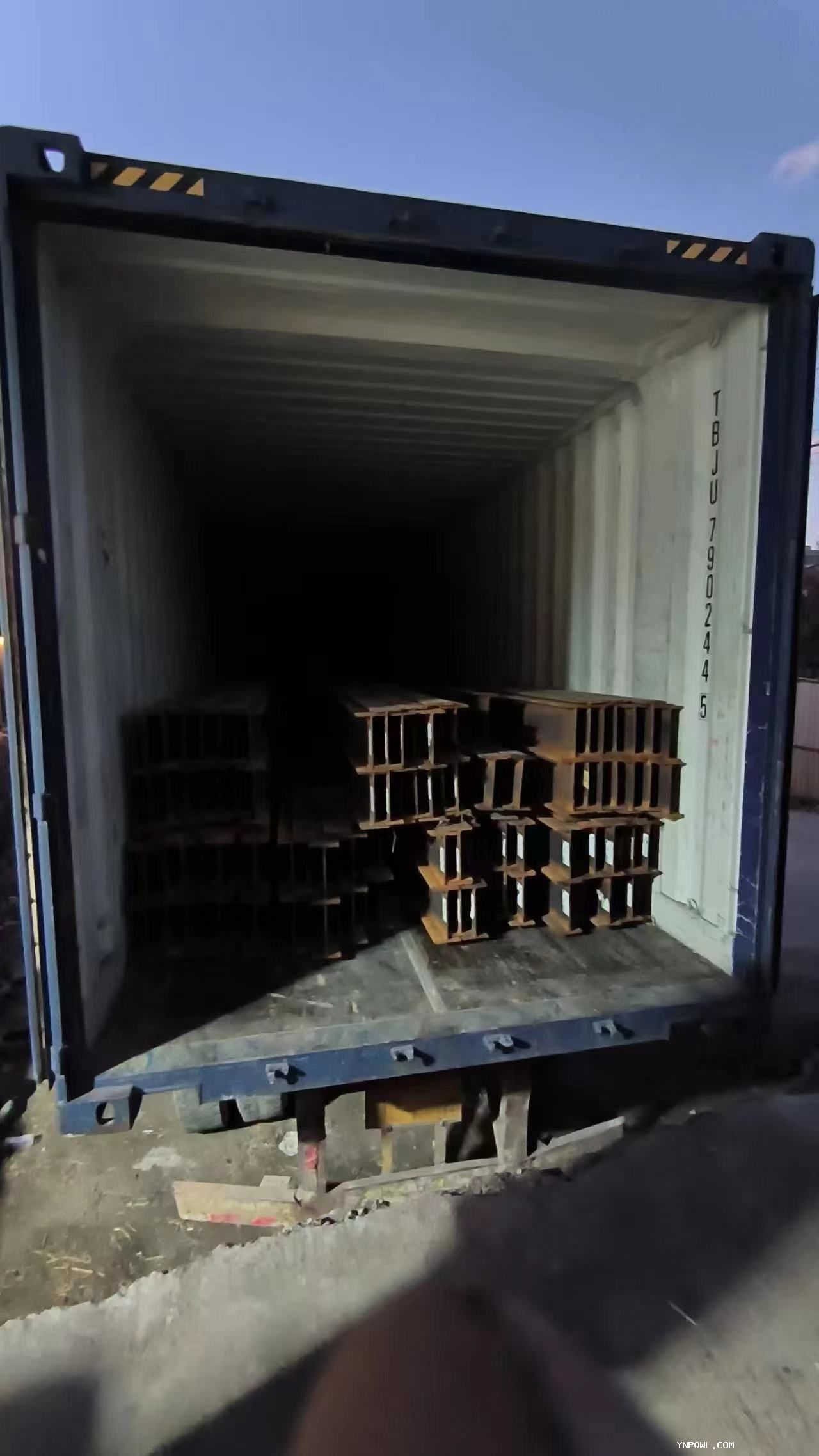 中老铁路运输钢材等货物 利用铁路的优势提高运输效率