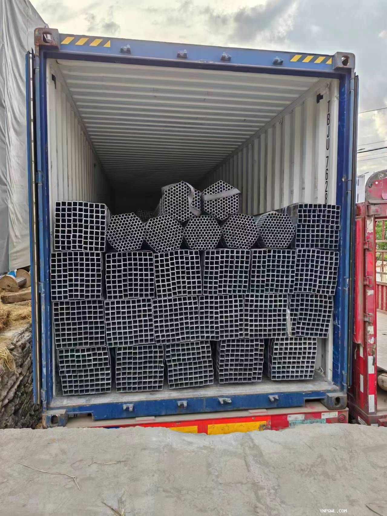 在铁路货运中正确的货物装载和加固规则至关重要