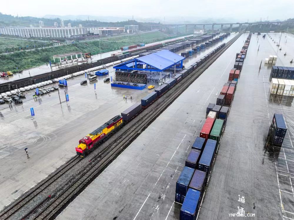 中老铁路跨境货物达 400 万吨